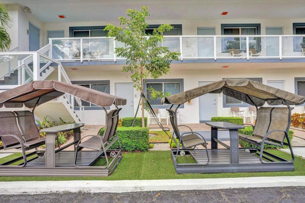 Waves Beach Town Cozy Studio Apartment 폼파노 비치 외부 사진