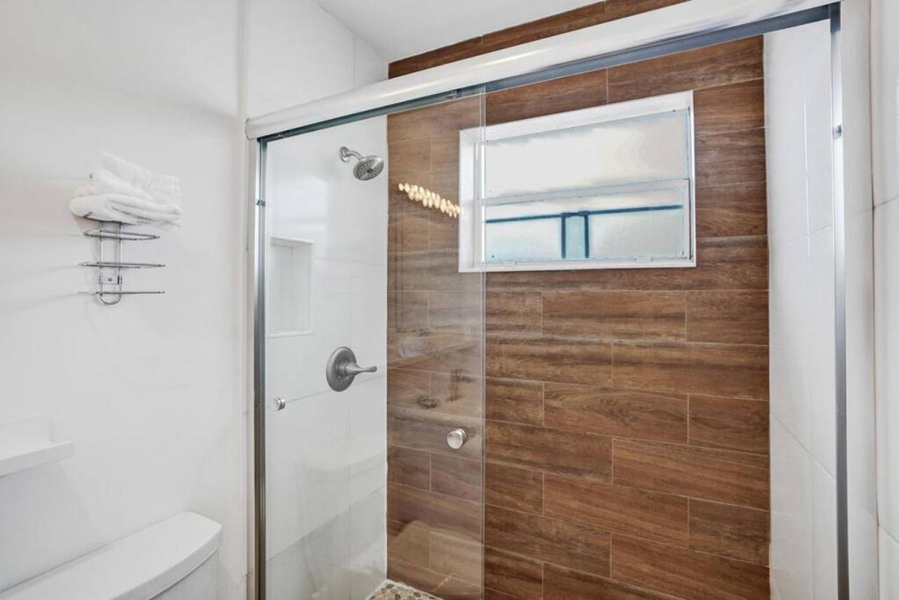 Waves Beach Town Cozy Studio Apartment 폼파노 비치 외부 사진